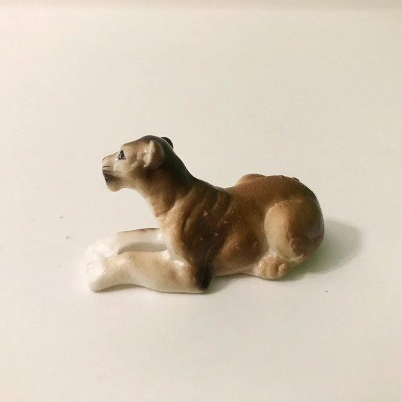 Vintage Miniature Lioness Lion Bone China  Figurine Japan 1 Inch Tall Figure - Picture 9 of 14